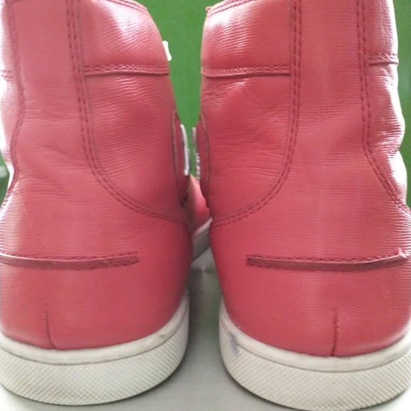 Authentic Christian Louboutin Flat Calf Sneakers - Picture 5 of 9